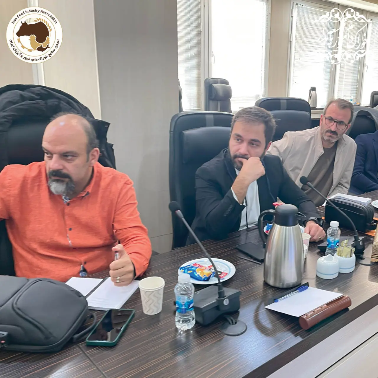 نشست پرسش و پاسخ در خصوص سامانه بازارگاه با محوریت کارخانجات خوراک دام، طیور و آبزیان
