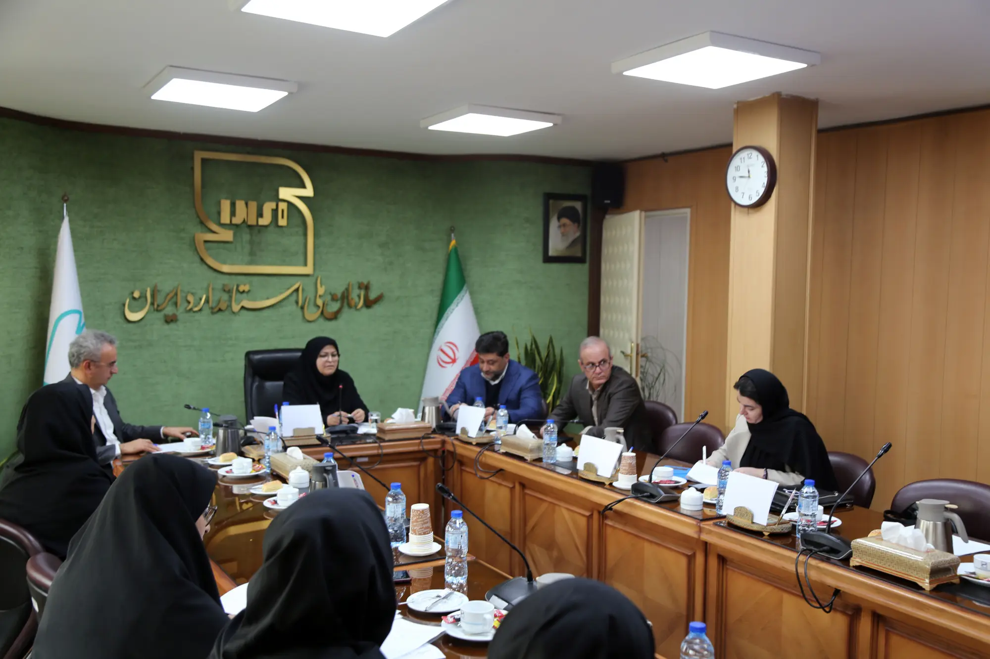 انعقاد تفاهمنامه همکاری انجمن صنایع خوراک دام،طیور و آبزیان ایران و پژوهشگاه استاندارد با حضور معاون رییس جمهور